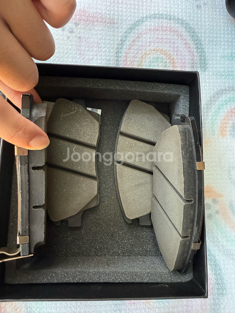 올뉴투싼TL 순정 앞 브레이크 패드 판매합니다!--1