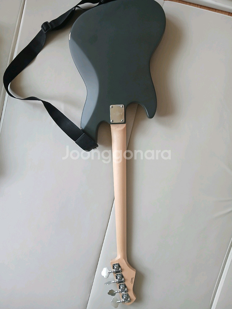 베이스기타--1