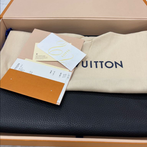 루이비통 포쉐트 주르