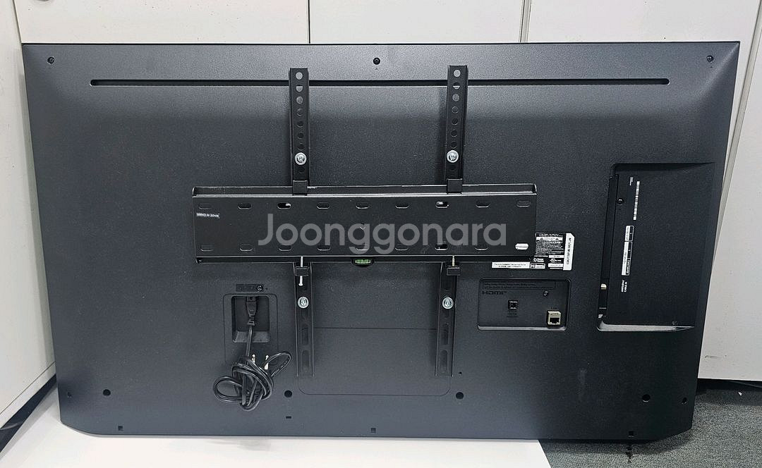 엘지울트라65인치 벽걸이 티브 2022년식 10월--3
