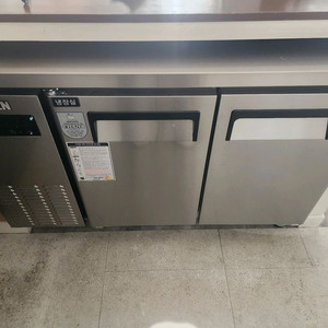 대전중고 에버젠 간냉식 테이블냉장고 1200 사이즈