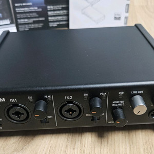TASCAM US-2x2HR 오디오 인터페이스 오인페