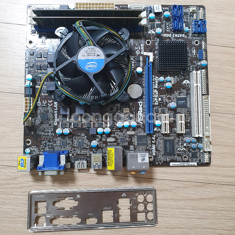 h67 보드 + 8gb 램 + cpu 몽땅 인텔--0
