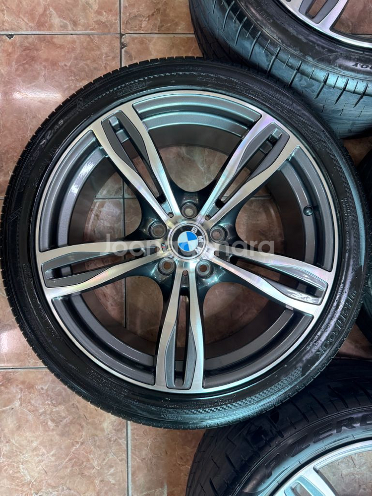 BMW m5 스타일 19인치 휠타이어 팝니다--2