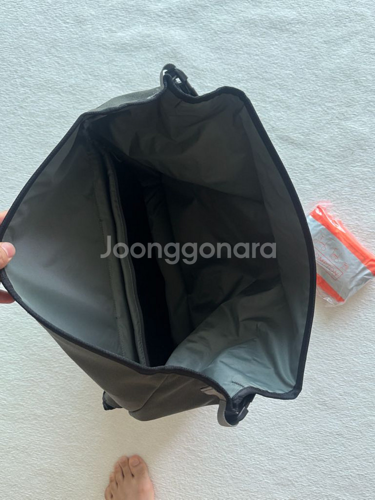 브롬톤가방 버로우 롤탑백 라지 다크그레이--4