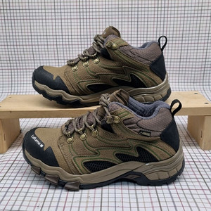 라푸마 여성등산화235