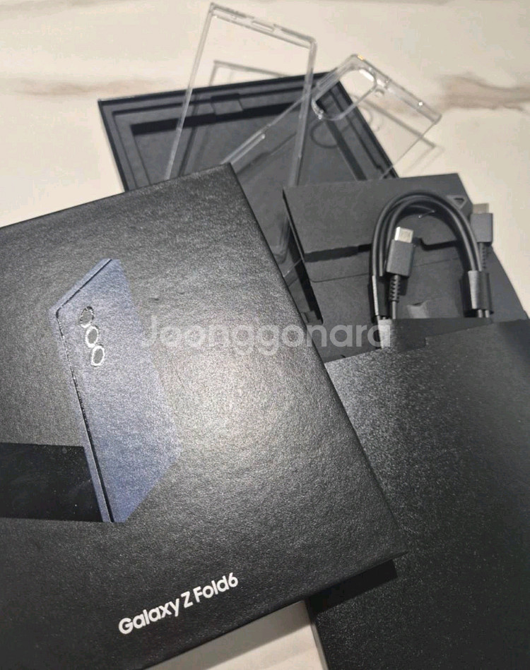 갤럭시 Z폴드6 네이비 512GB 팔아요 (자급제,삼케--5