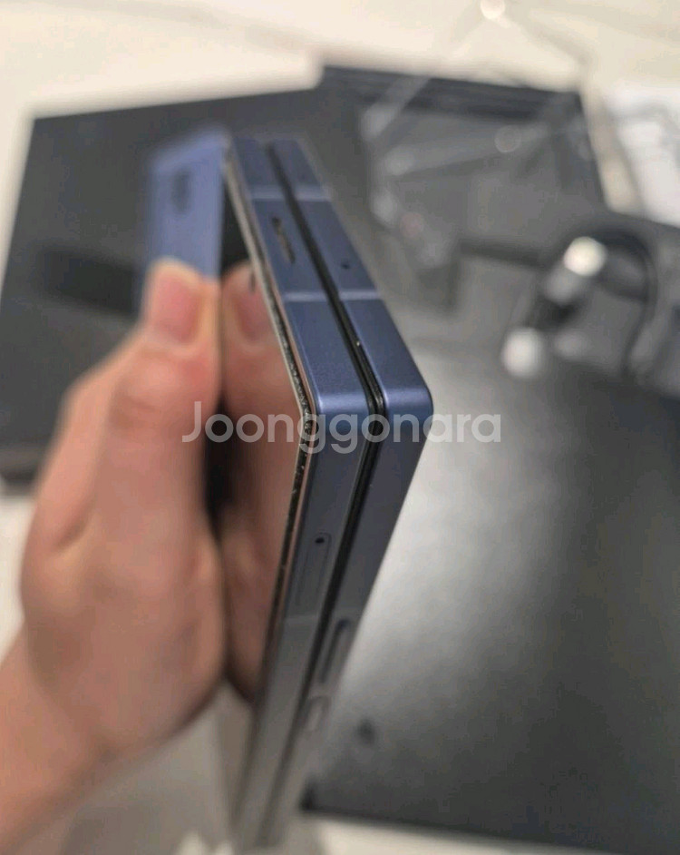 갤럭시 Z폴드6 네이비 512GB 팔아요 (자급제,삼케--8