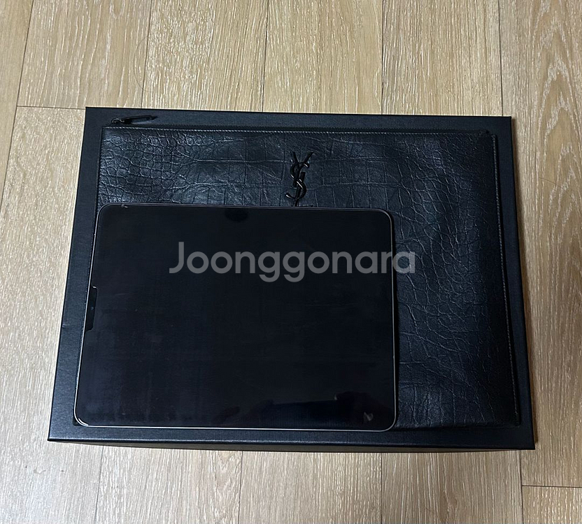 YSL 크로커다일 엠보싱 블랙로고 도큐먼트 지퍼 클러치--5