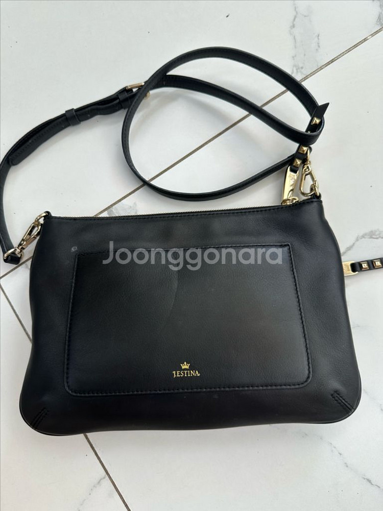 제이에스티나 여성 크로스백 판매합니다.--2