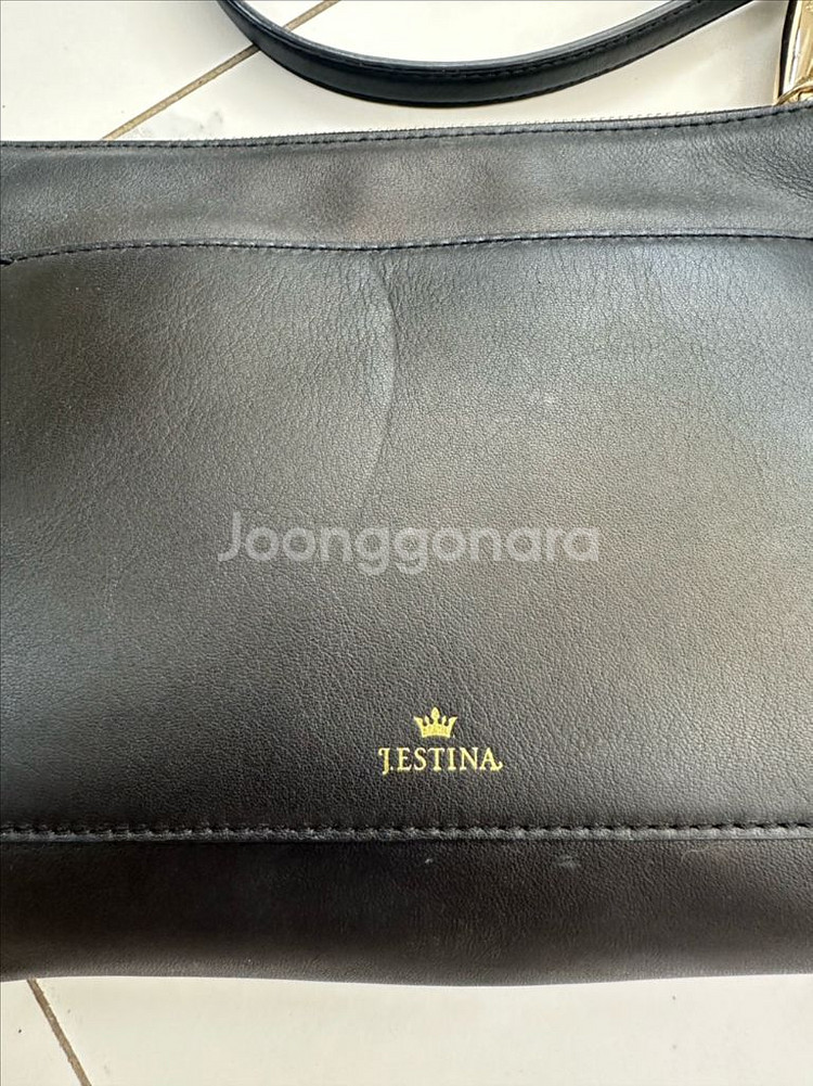 제이에스티나 여성 크로스백 판매합니다.--3