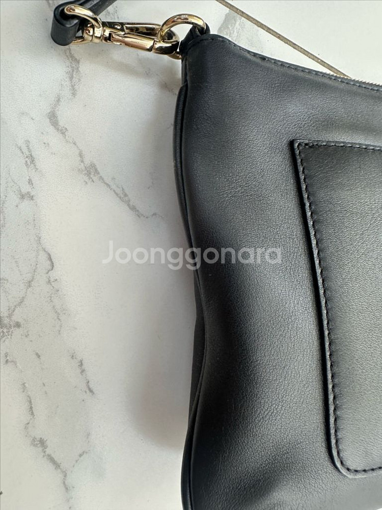 제이에스티나 여성 크로스백 판매합니다.--6