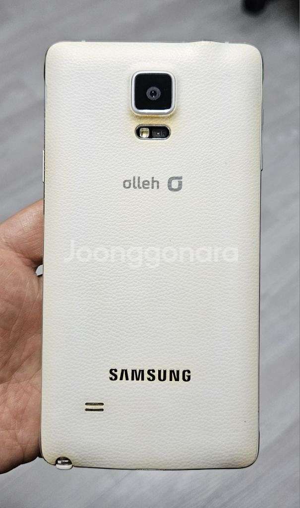 갤럭시 노트4 화이트 32GB 싸게 팝니다.--2
