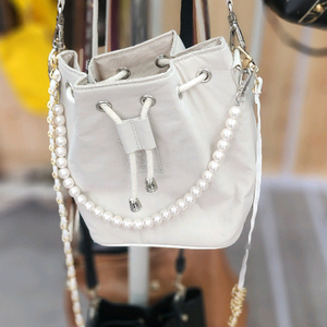 입생로랑 버킷백 아이보리-정품 리폼