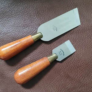 베르제블랑샤르 나이프 2종