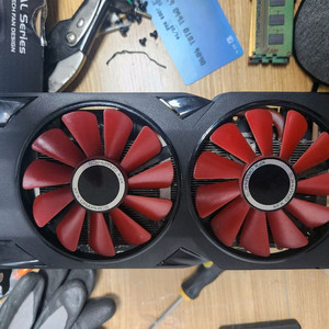 RX470 8GB (RX580 8GB 10%차이)