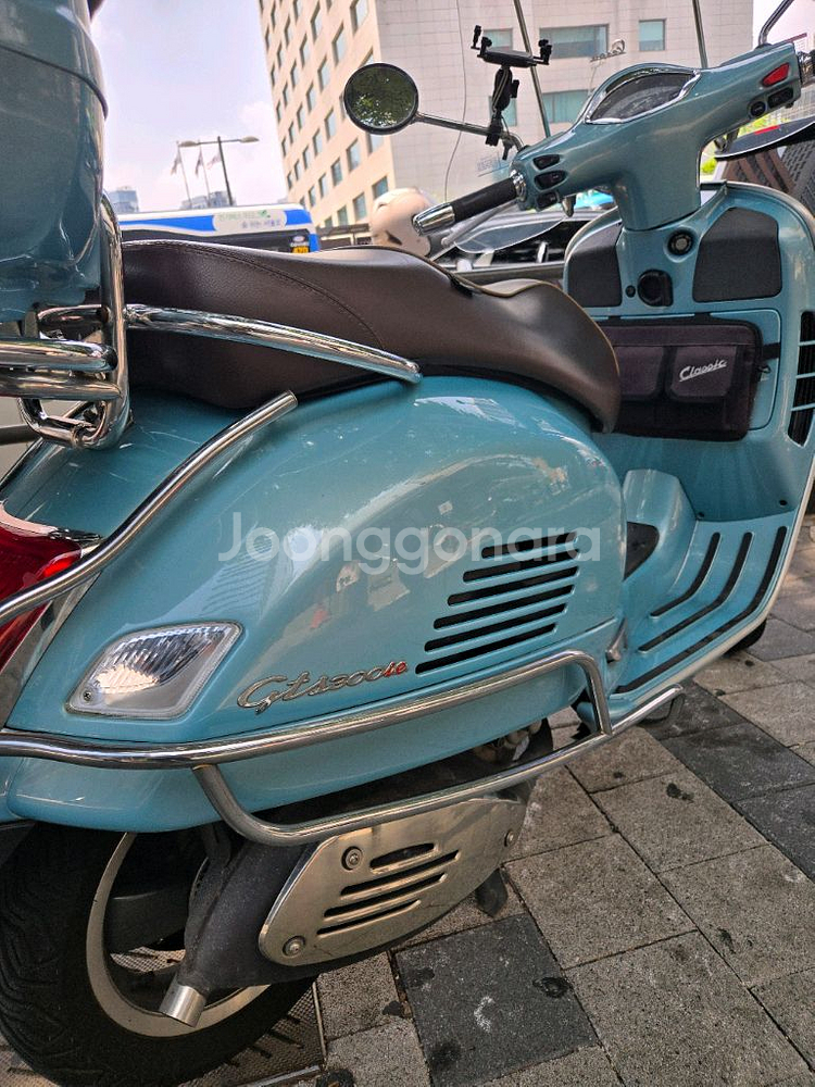베스파 GTS300 70주년 한정판--5