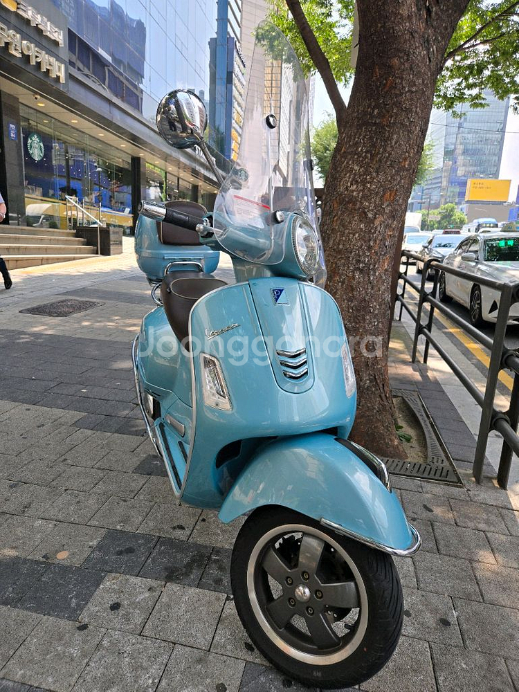 베스파 GTS300 70주년 한정판--7