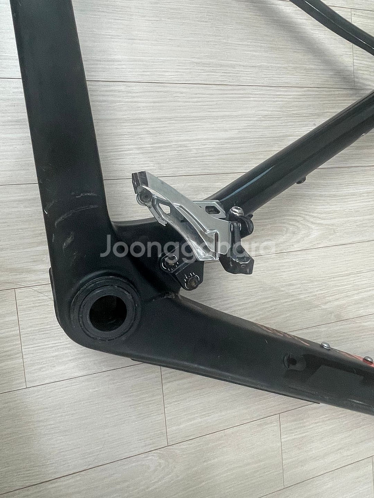 첼로 크로노 27.5 부스트 L 사이즈 카본 프레임--3