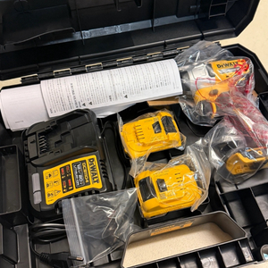 디월트 12V MAX 충전임팩드릴 3A 배터리 2개세트