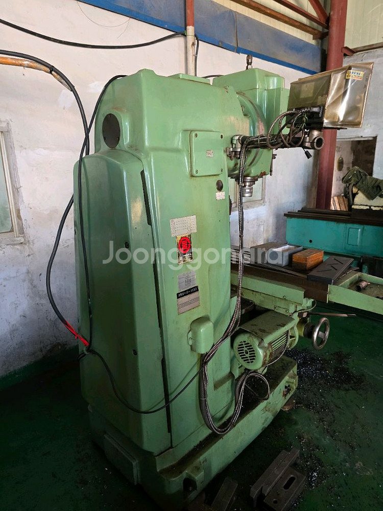 화천HMV-F1100밀링기계--2