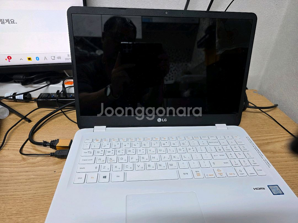 i5 8새대 노트북 액정은 나갔지만HDMI연결로 정상작--9