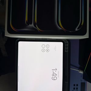 아이패드프로 m4 11 스페이스블랙 팝니다 (s급)