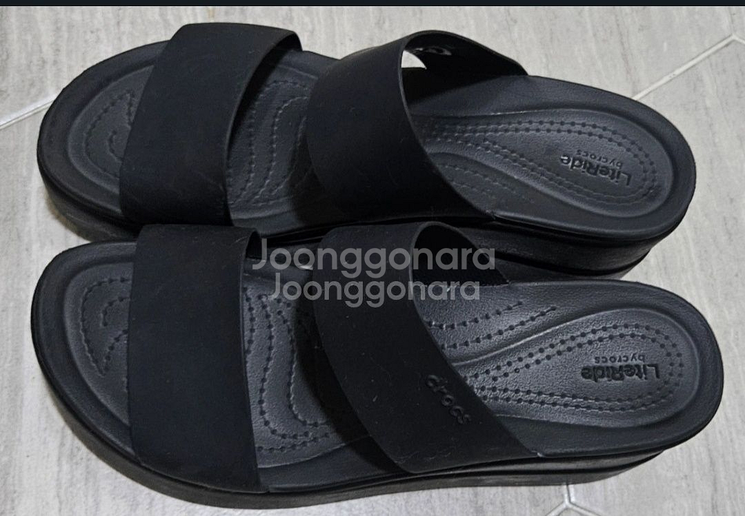 크록스정품.250굽높은 크록스W8샌들슬리퍼--0