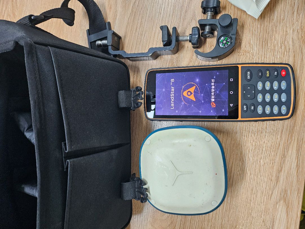 GPS 측량기 팝니다 (chc x6) 이미지