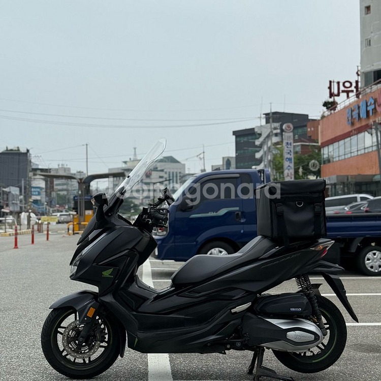 22년식 포르자350 깔끔한차량 판매합니다--4