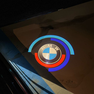 BMW 50주년 도어라이트 팝니다.