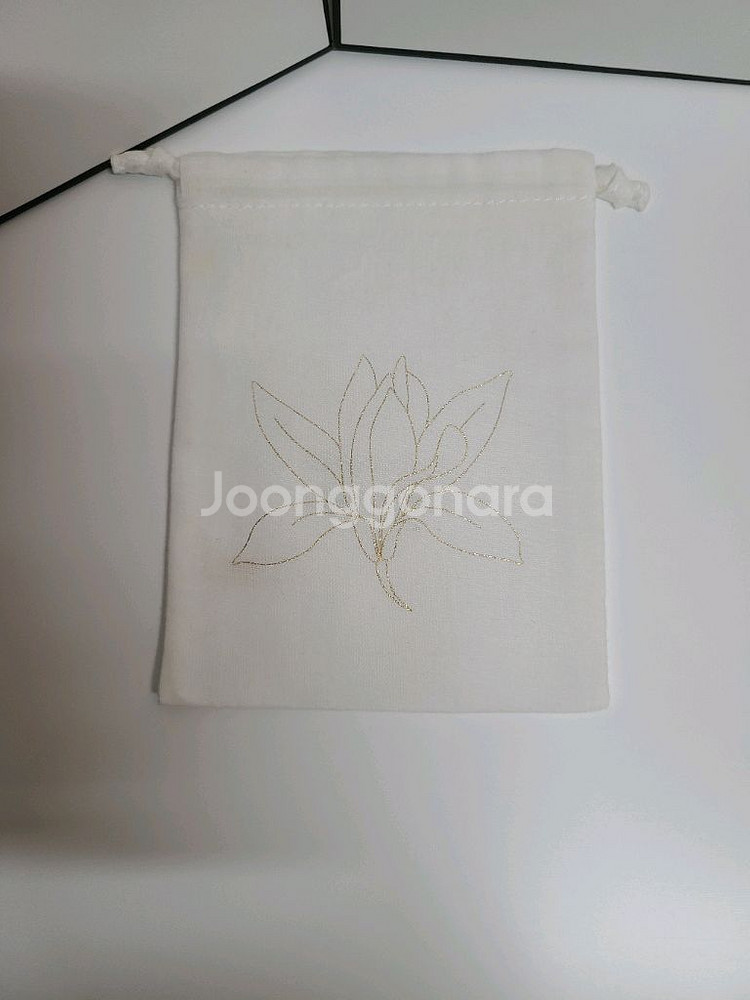정품) 샤넬 수블리마지 복주머니 파우치 (코스메틱)--1