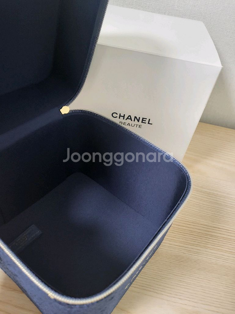 정품) 샤넬 홀리데이 보석함 파우치 (코스메틱)--3