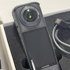 인스타 360x4 어드벤처 번들 판매