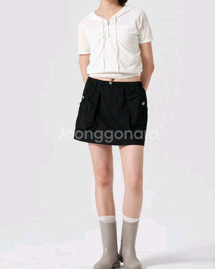 에잇세컨즈 나일론 카고 미니스커트 L--0