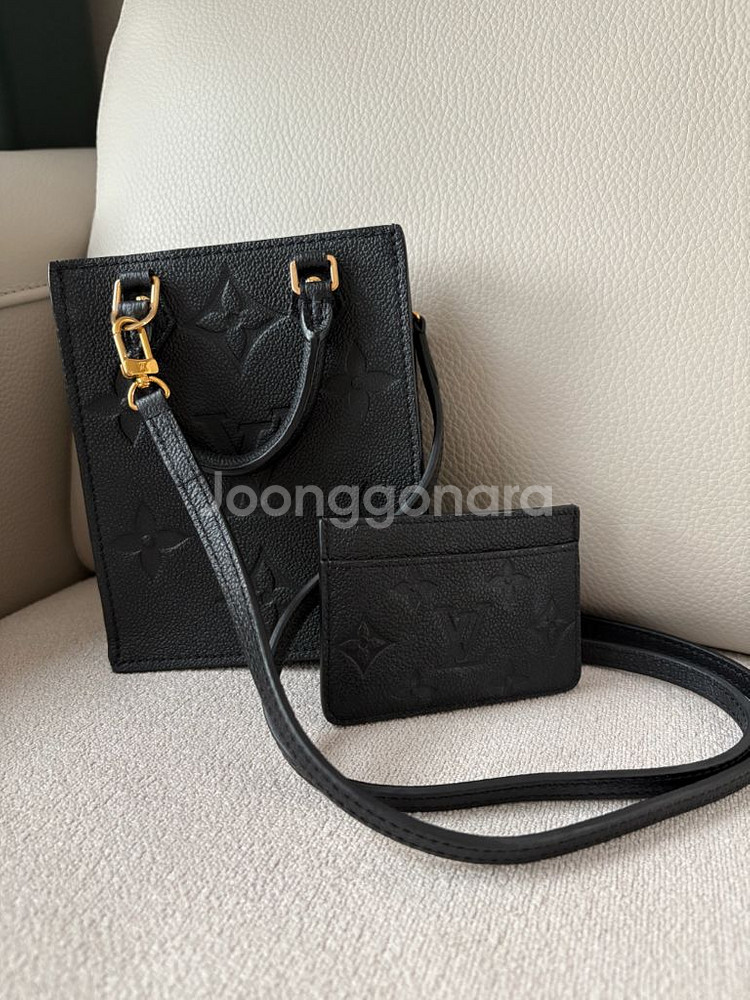 루이비통 쁘띠 삭 플라 앙프렝뜨 M81417 + 카드지--1