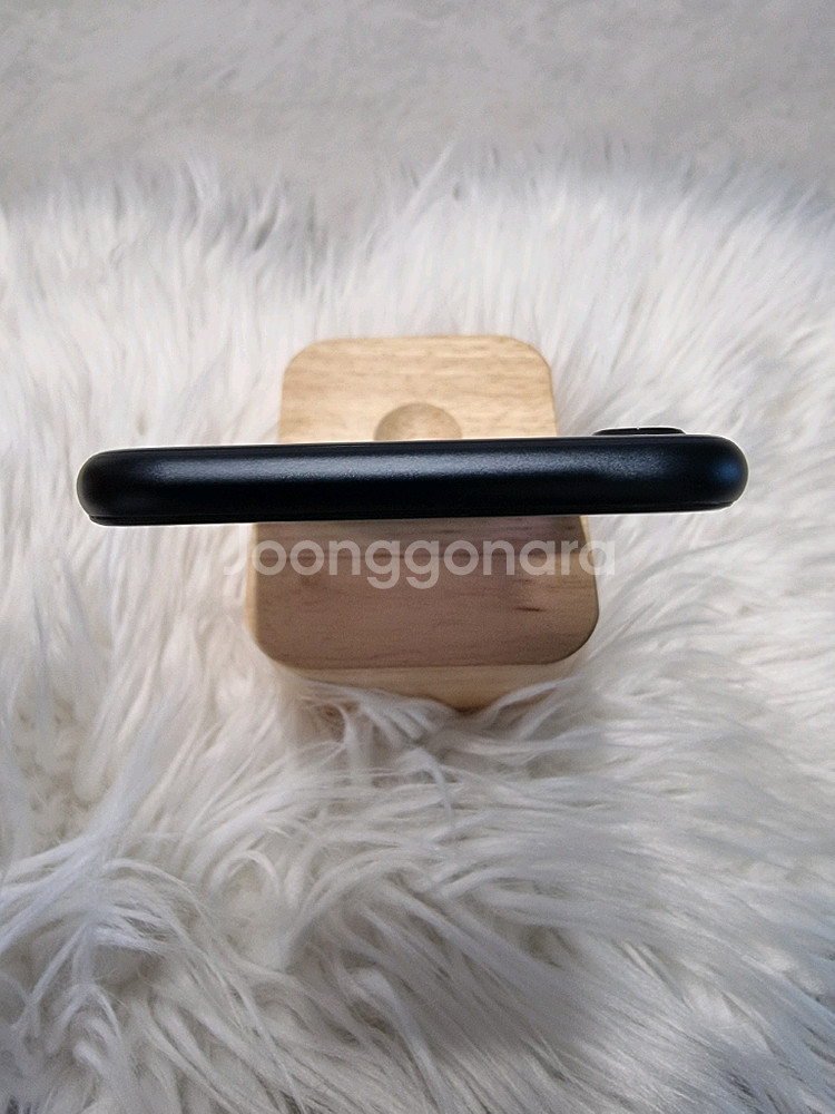 아이폰SE3 미드나이트 128G 판매합니다!!(선물용)--4