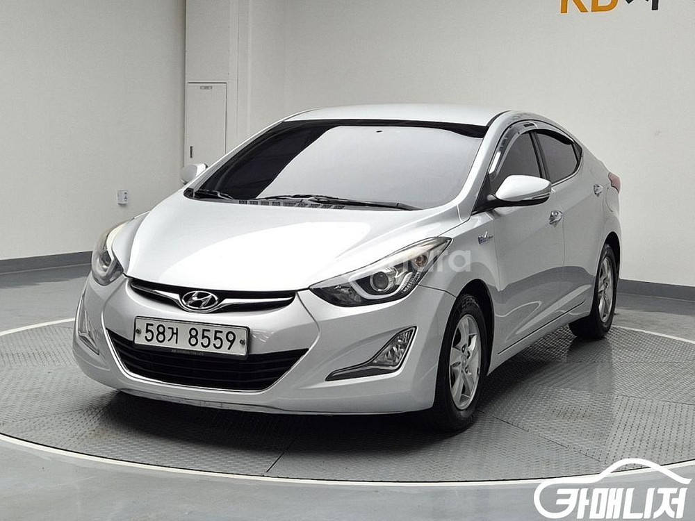[현대]더 뉴 아반떼 1.6 VGT 스마트 (5인승)--8