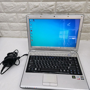 삼성 노트북 센스 R460 입니다