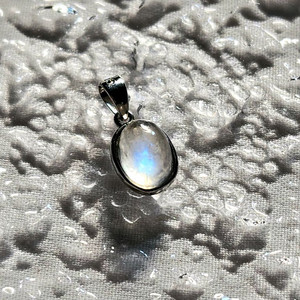 은수공예 AA+ 블루문스톤 펜던트 (6x8mm)