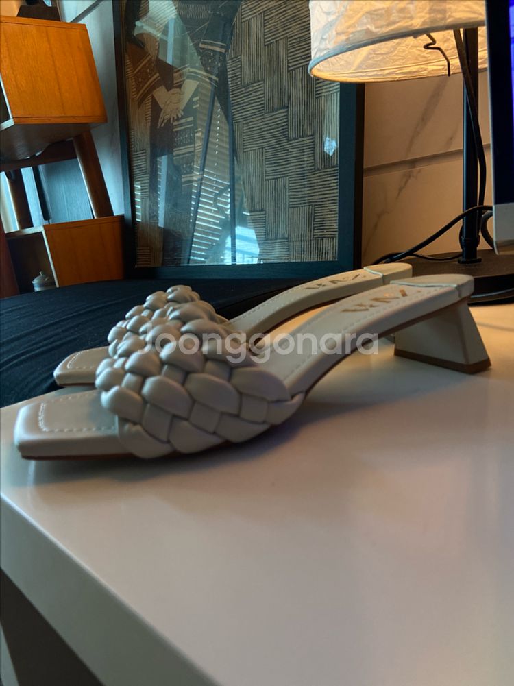 zara 미디 위빙 슬리퍼 245~250--1