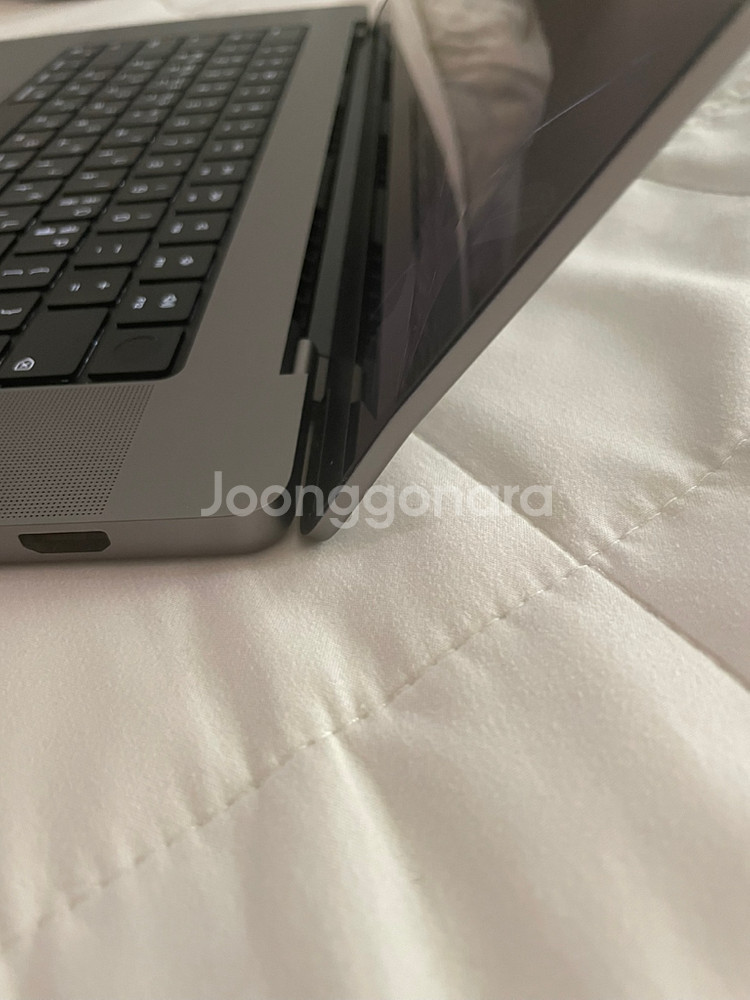맥북프로 M1 16인치 Pro 32g 512g 액정파손--2