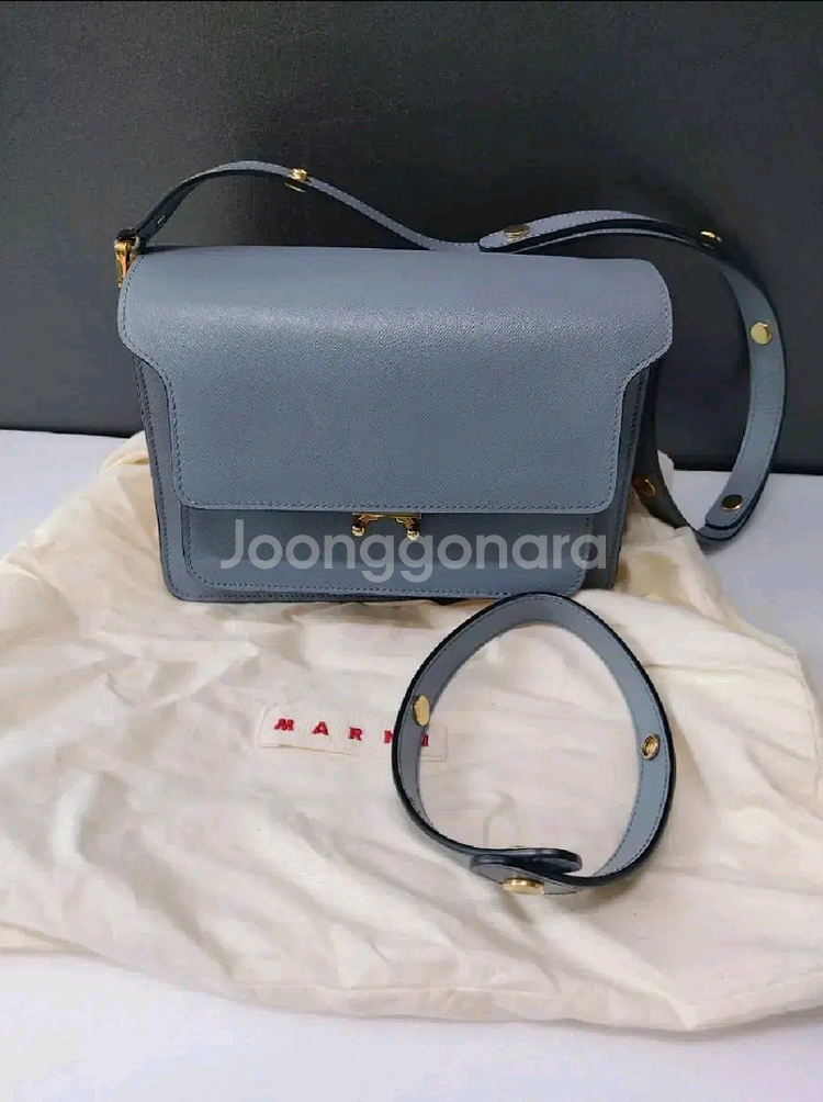 마르니 가방 트렁크백 미디엄 정품--1