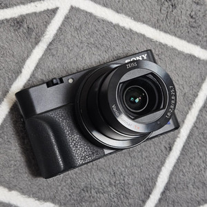 소니 RX100 M5