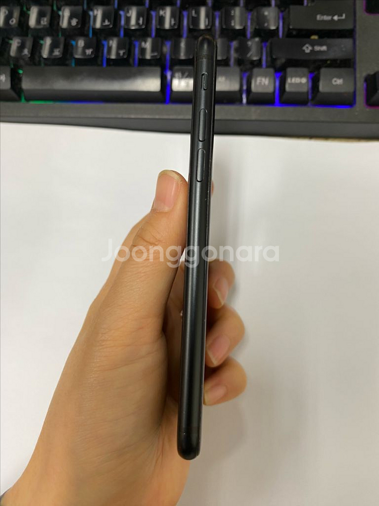 아이폰SE2 블랙 액정SS급 64GB 무잔상--4