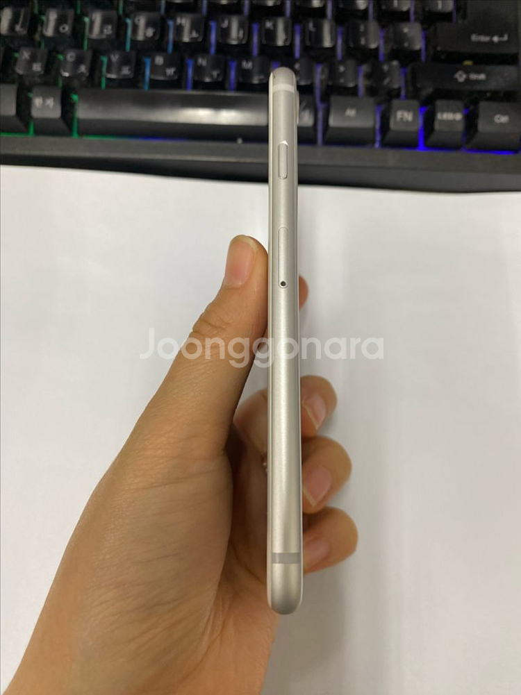 아이폰8 실버 A급 256G 무잔상 배터리100%--6