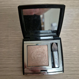 디올섀도우 530 튤(tulle)