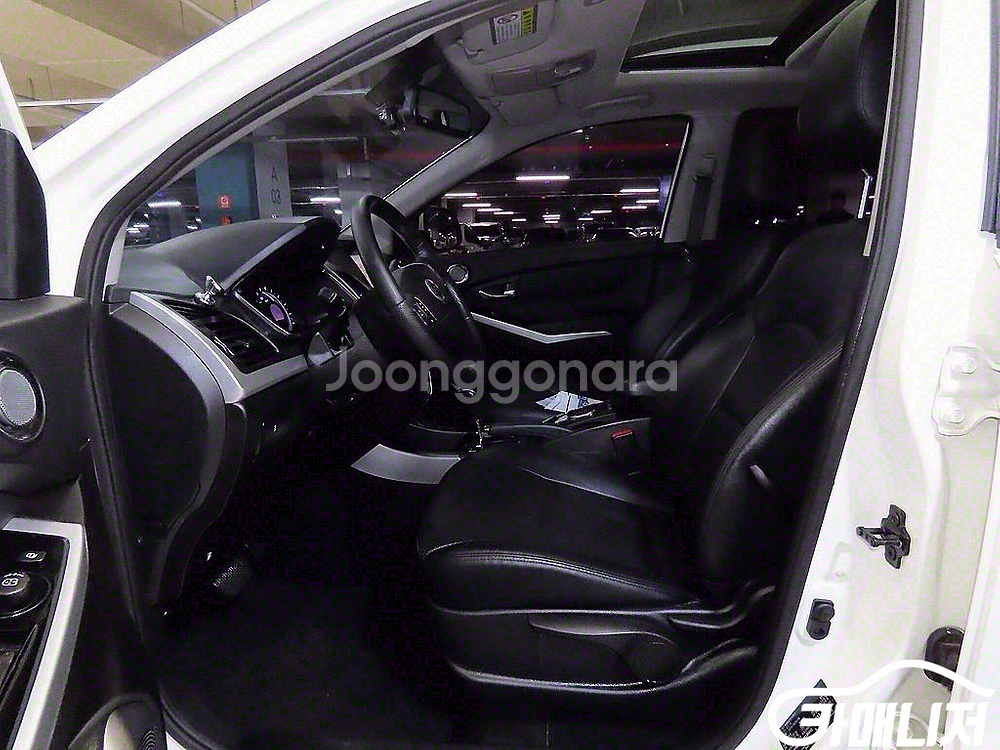 [KG모빌리티(쌍용) ]뉴코란도C 2WD 2.0 CVT--8