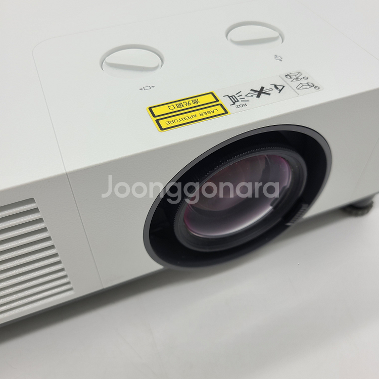 소니 레이저 6000안시 단초점 빔프로젝터 WUXGA--1