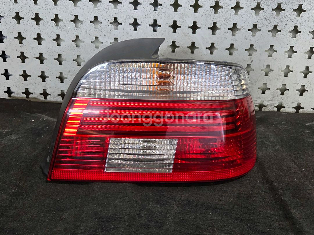 BMW E39 5시리즈 525i 데루등 테일램프 후미등--3